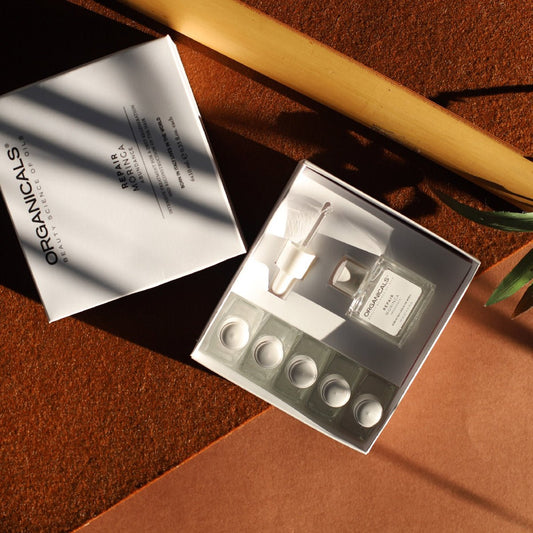 ABUNDANCE Moringa Repair serum v ampulah za rekonstrukcijo las 6 x 10 ml ORGANICALS - Šamponi.si