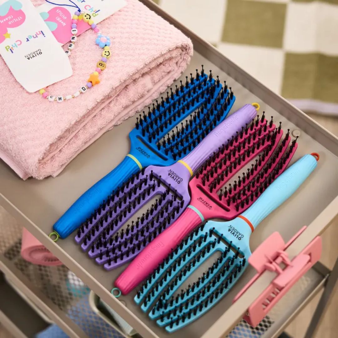 OLIVIA GARDEN Finger Brush krtača za lase - Inner Child kolekcija, srednja - Šamponi.si